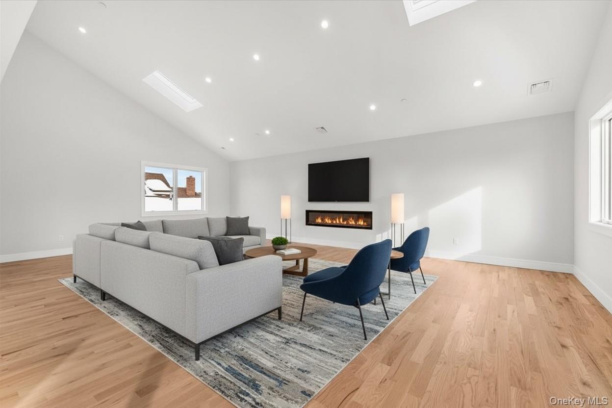 56 Oregon Street — photo 12