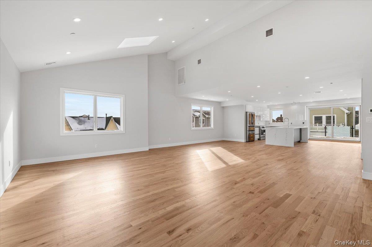 56 Oregon Street — photo 13