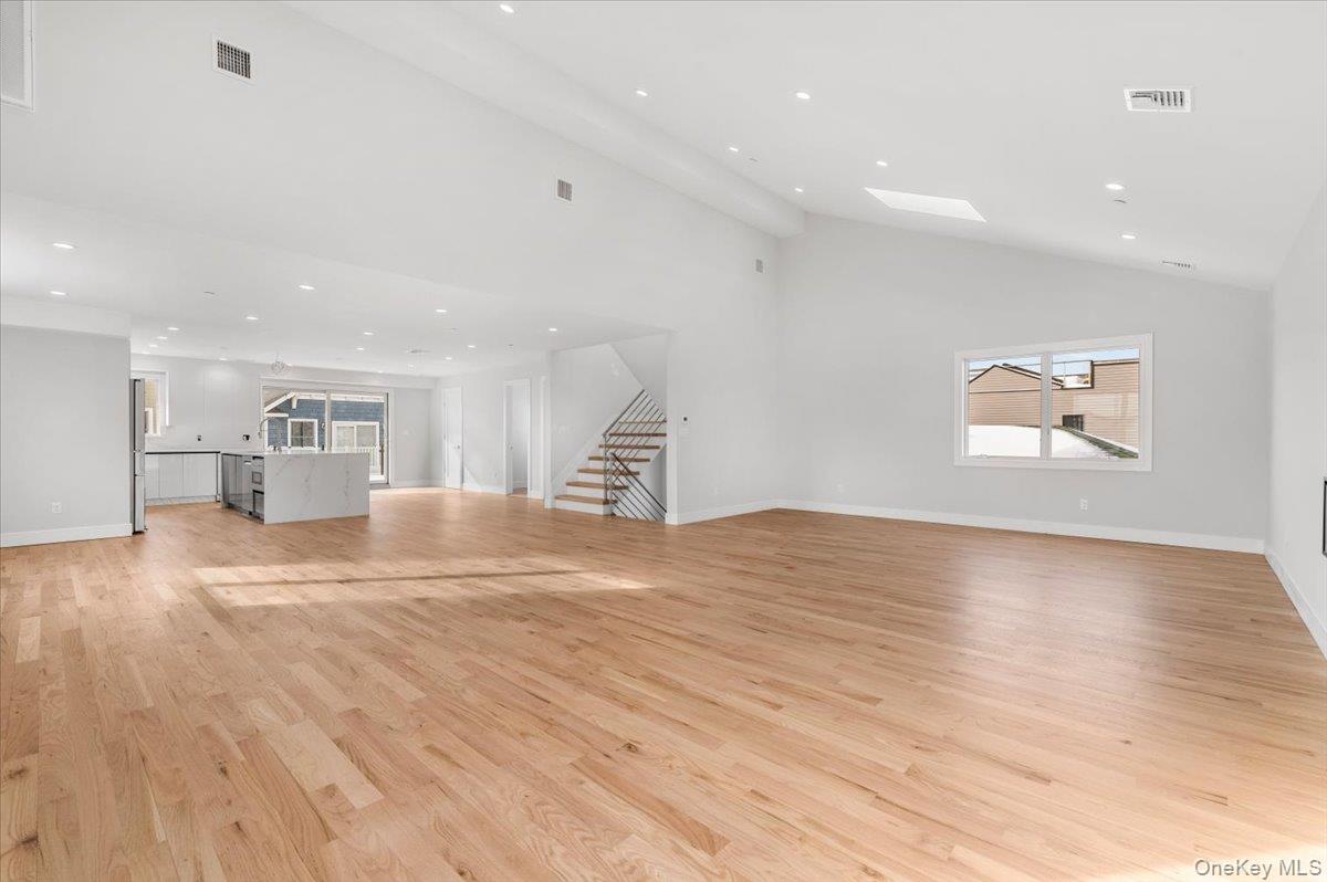 56 Oregon Street — photo 8