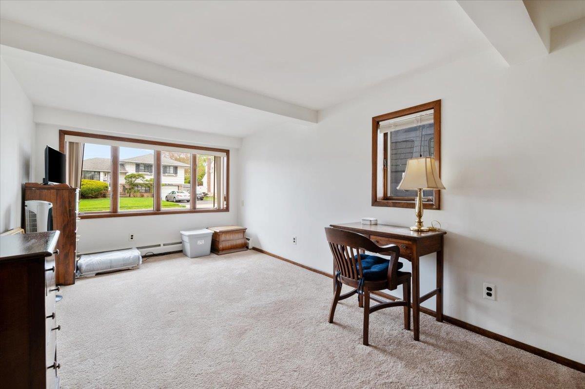 425 Queens Avenue — photo 22