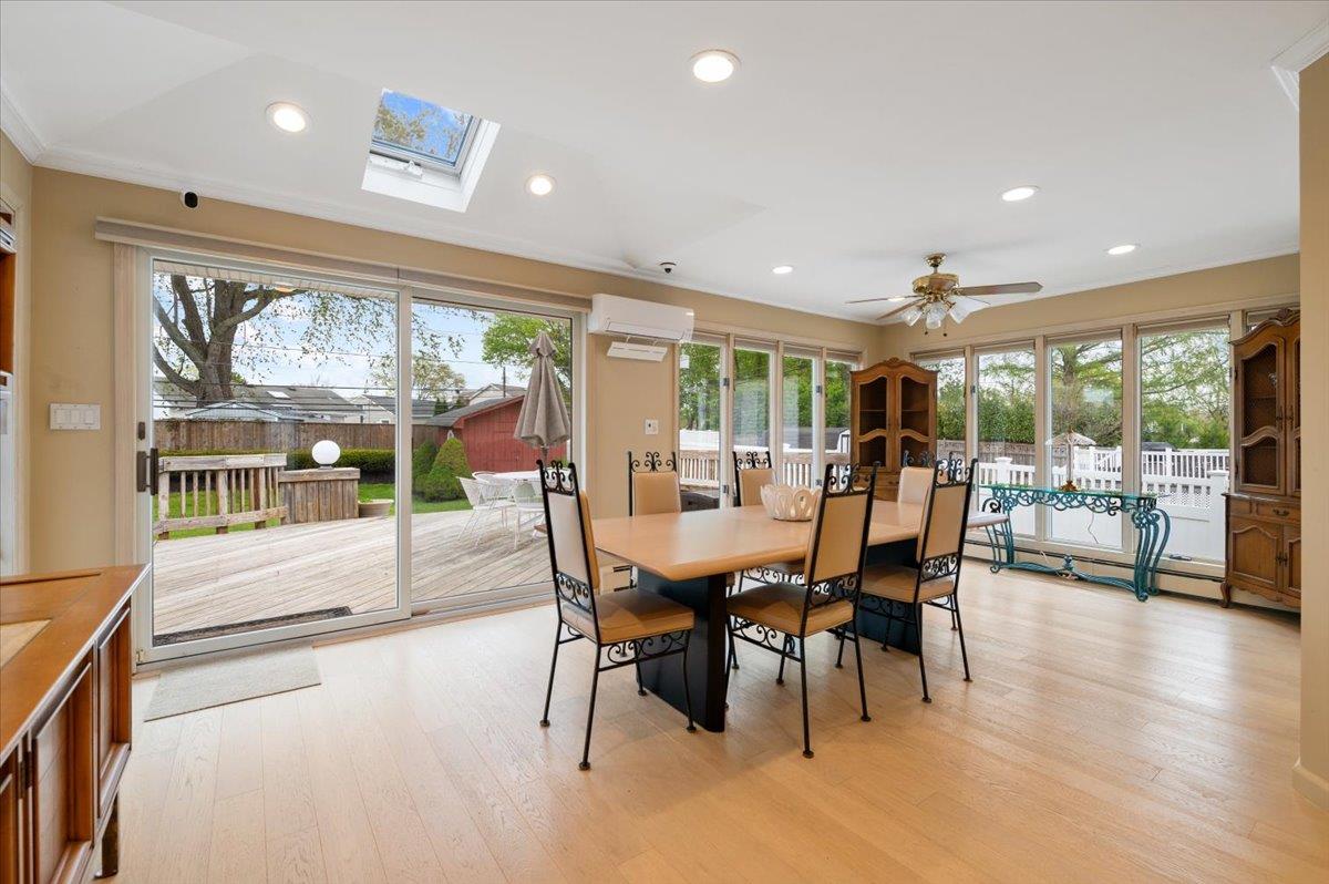 425 Queens Avenue — photo 10