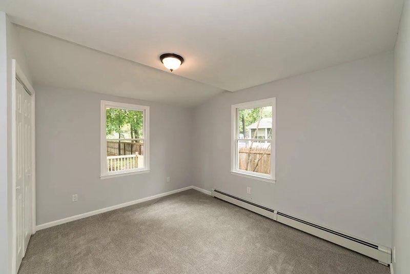 1044 Waverly Avenue — photo 7