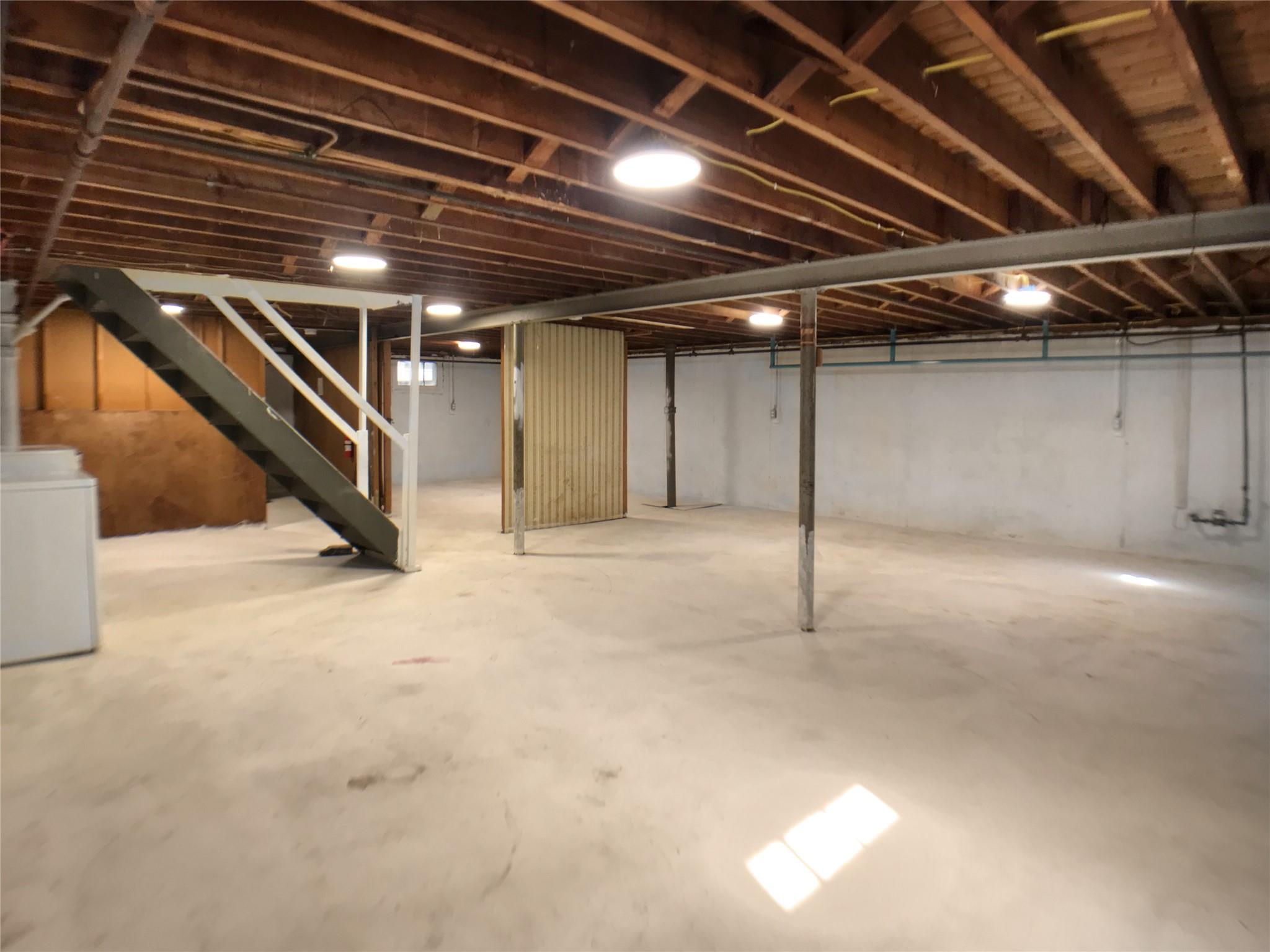 1689 Front Street — photo 25