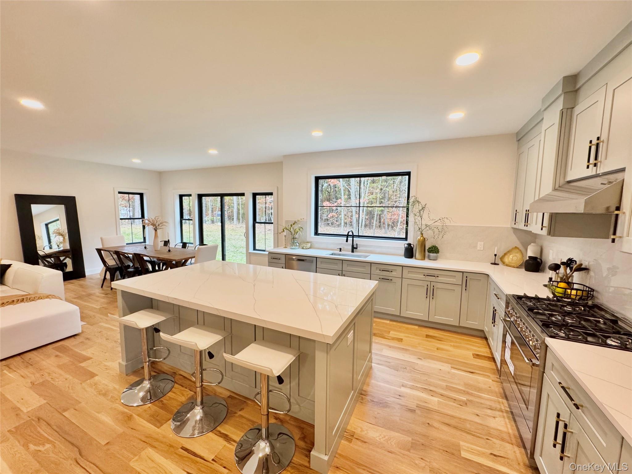 18 Dayton Avenue — photo 15