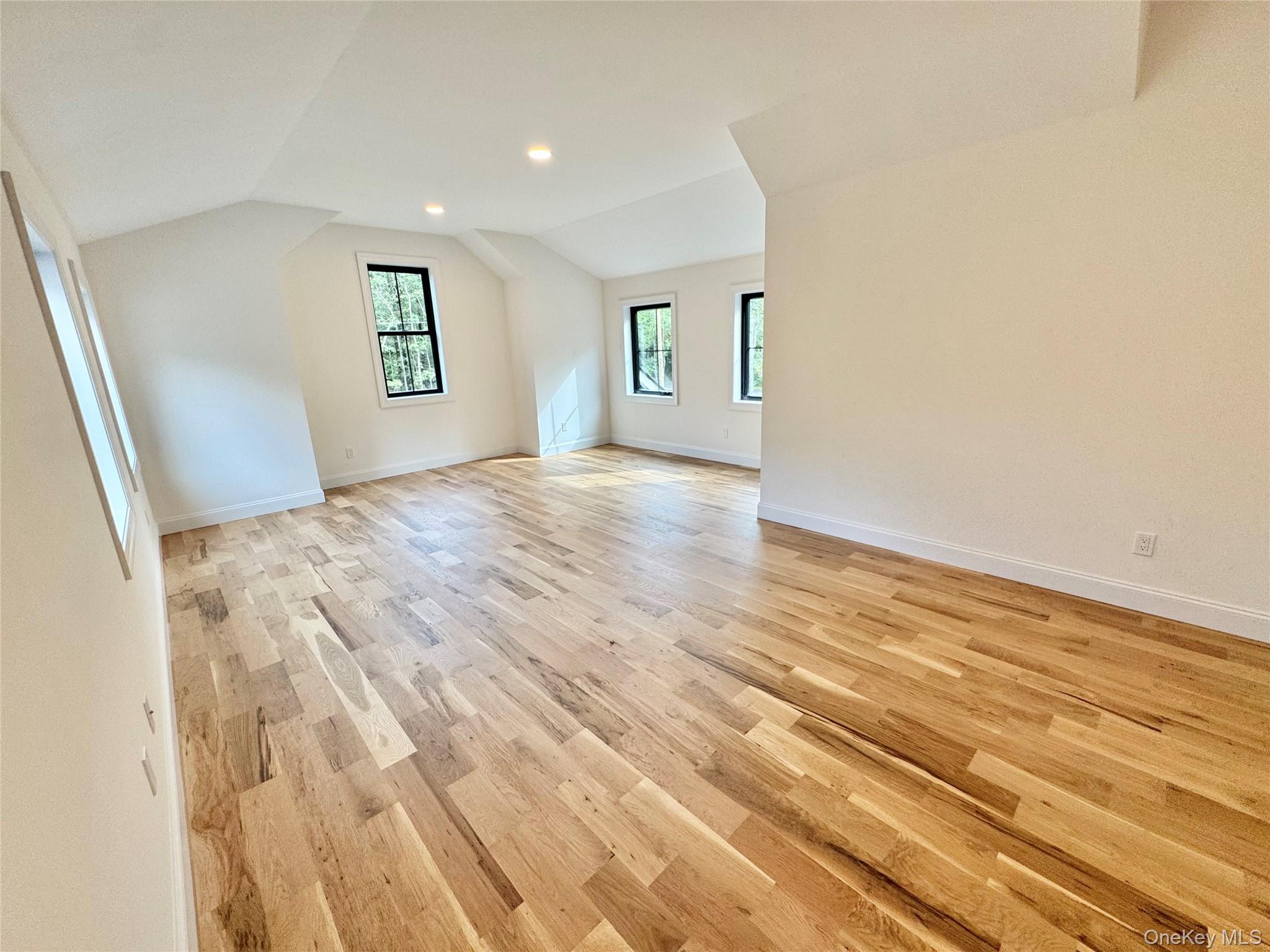 18 Dayton Avenue — photo 32