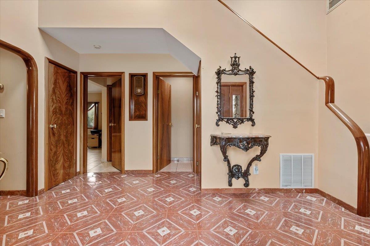 4520 Merrick Road — photo 7