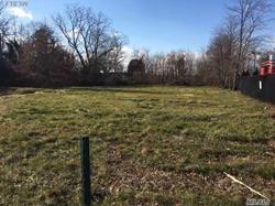 770 Broadway, Amityville