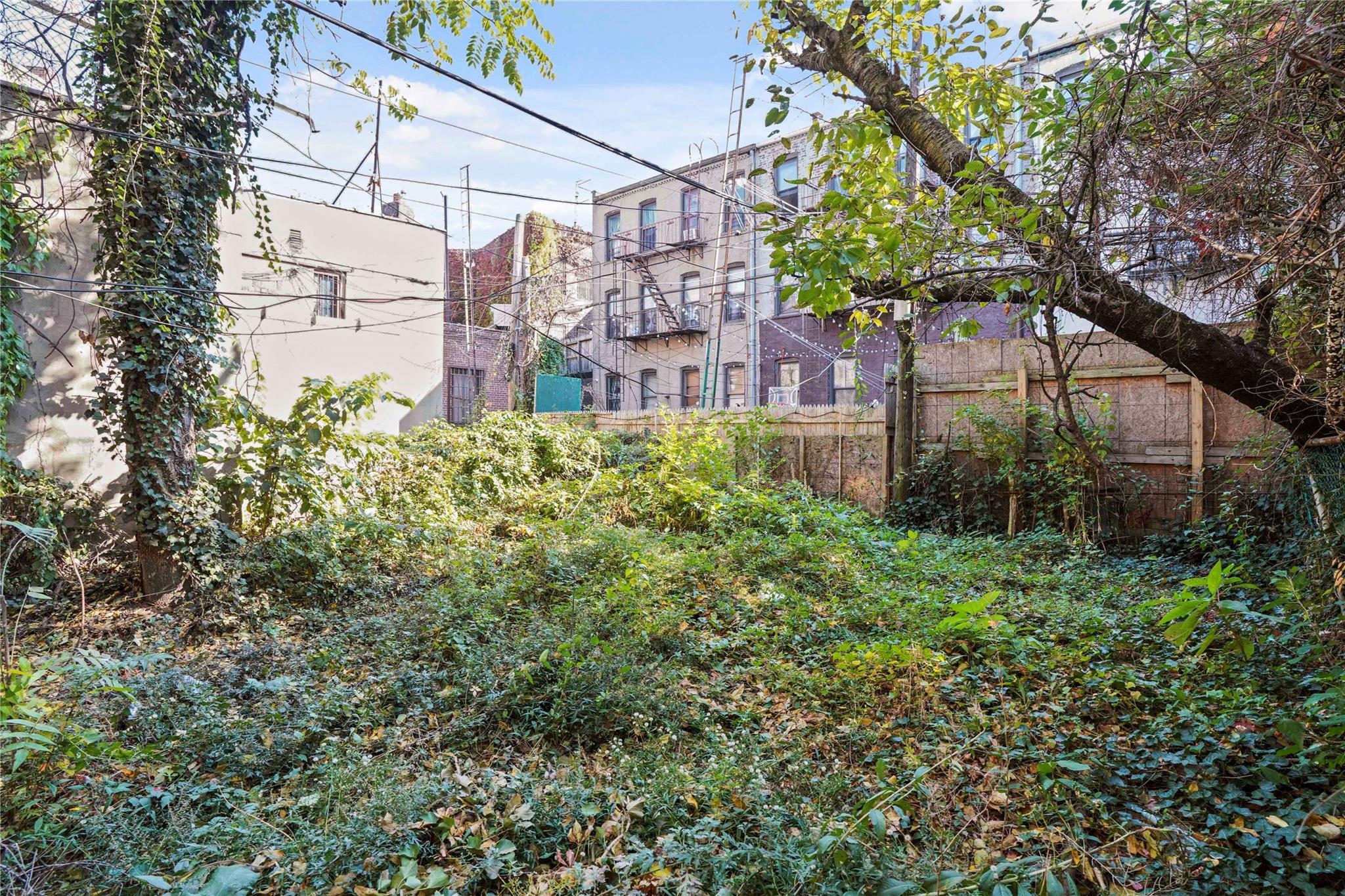 1670 Putnam Avenue — photo 20