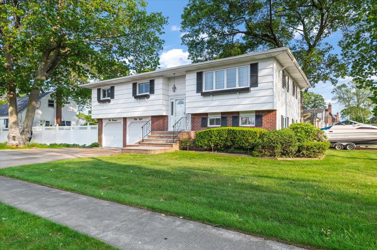 158 Harmony Drive, Massapequa Park