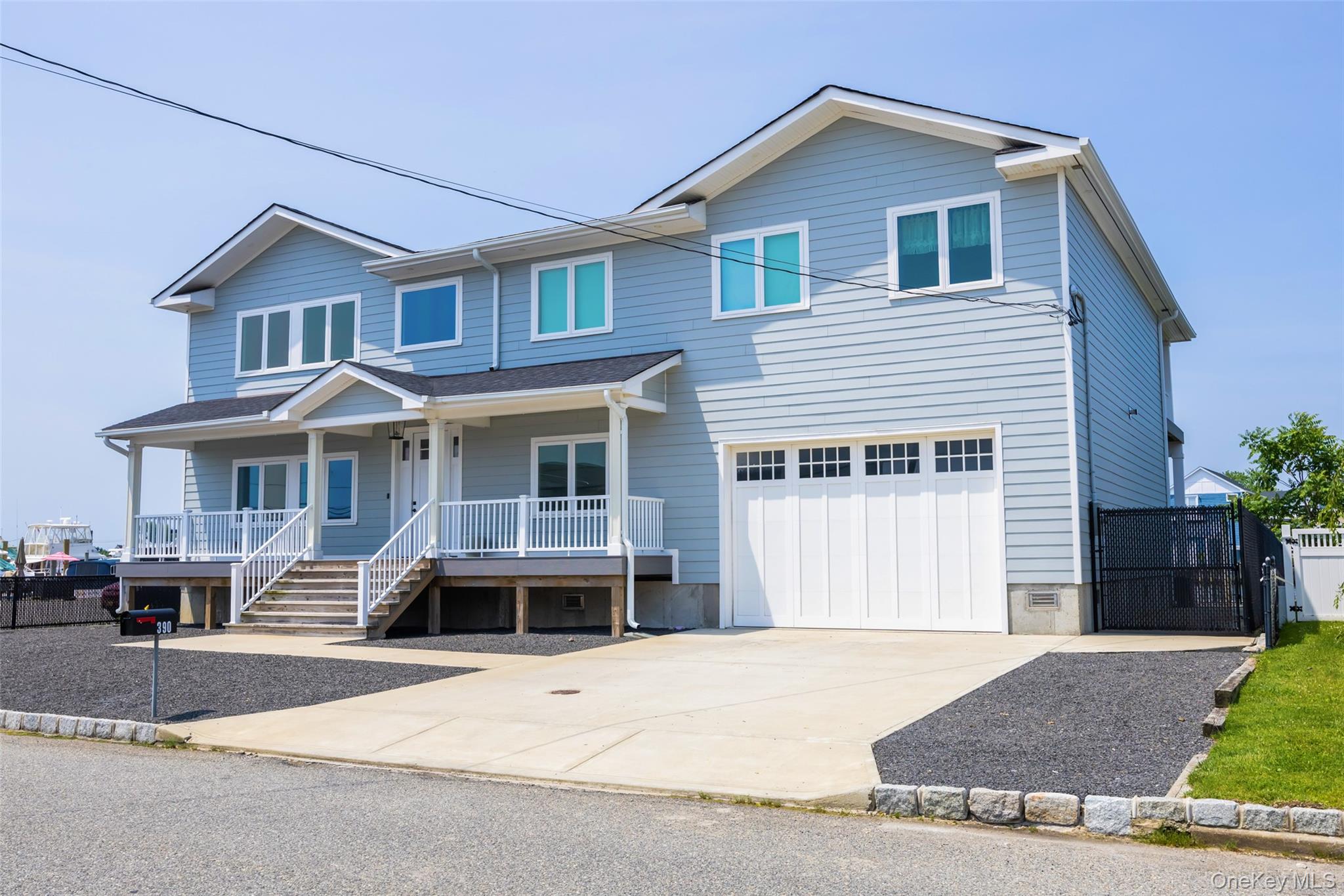 390 Shore Road — photo 23