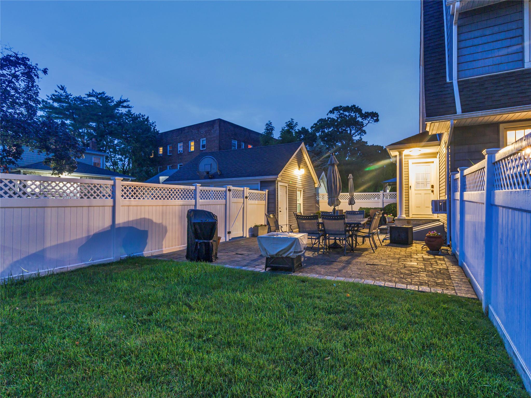108 Vincent Avenue — photo 31