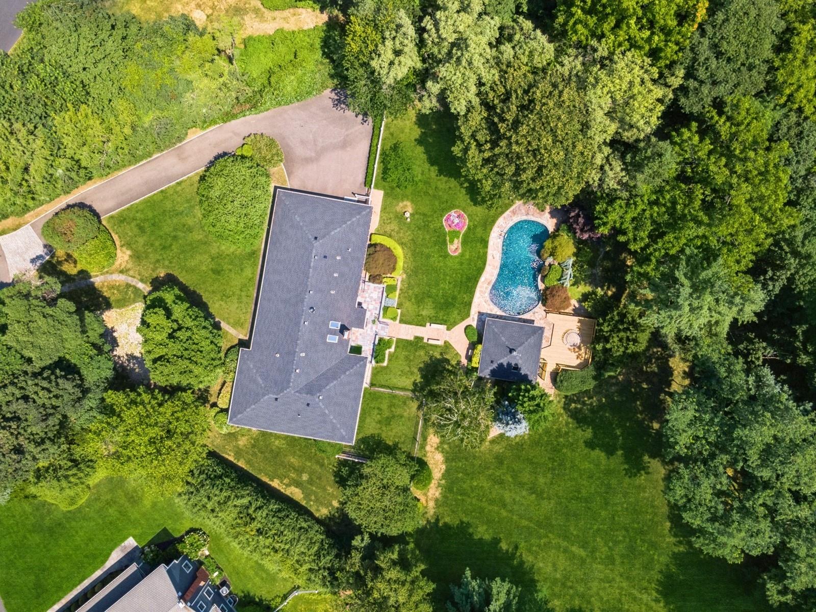 3 Squadron Court — photo 48