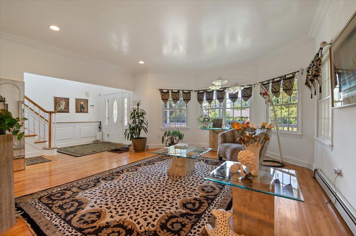 25 Sycamore Avenue — photo 3