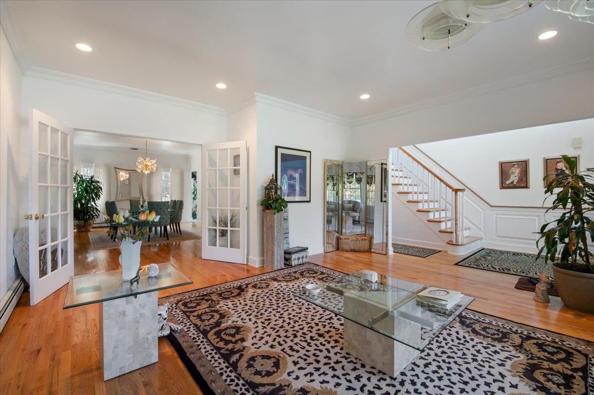 25 Sycamore Avenue — photo 4