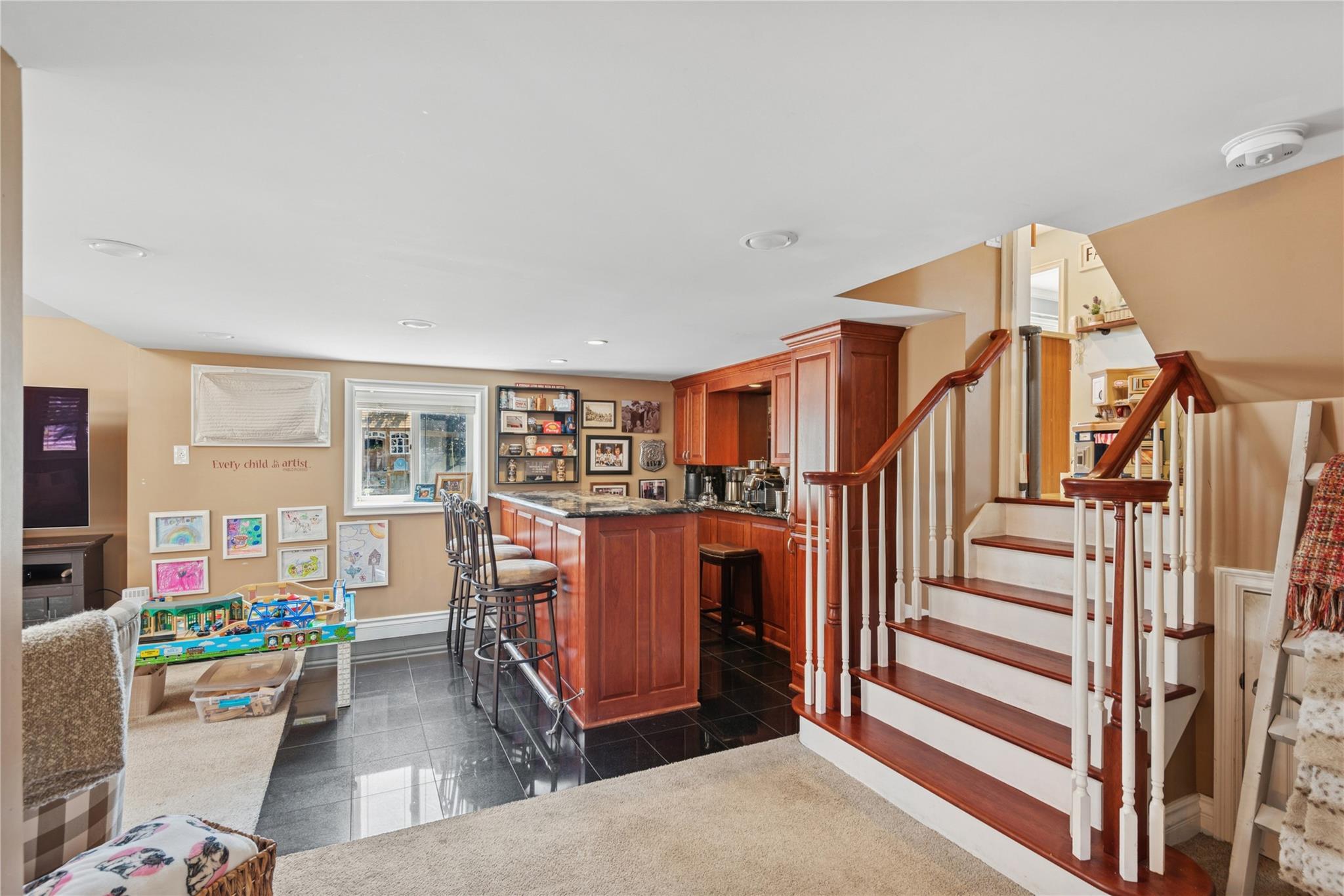239 End Avenue — photo 31