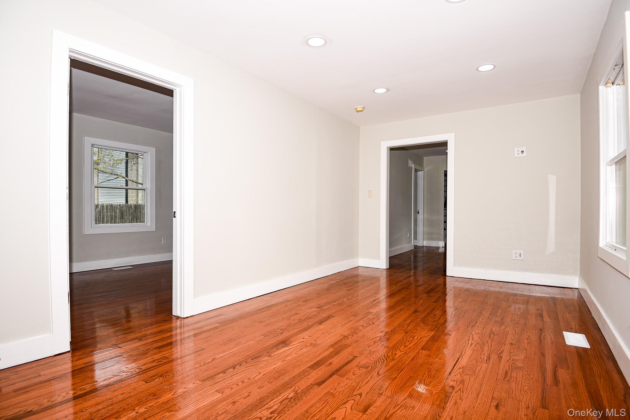 95 Pulaski Road — photo 13