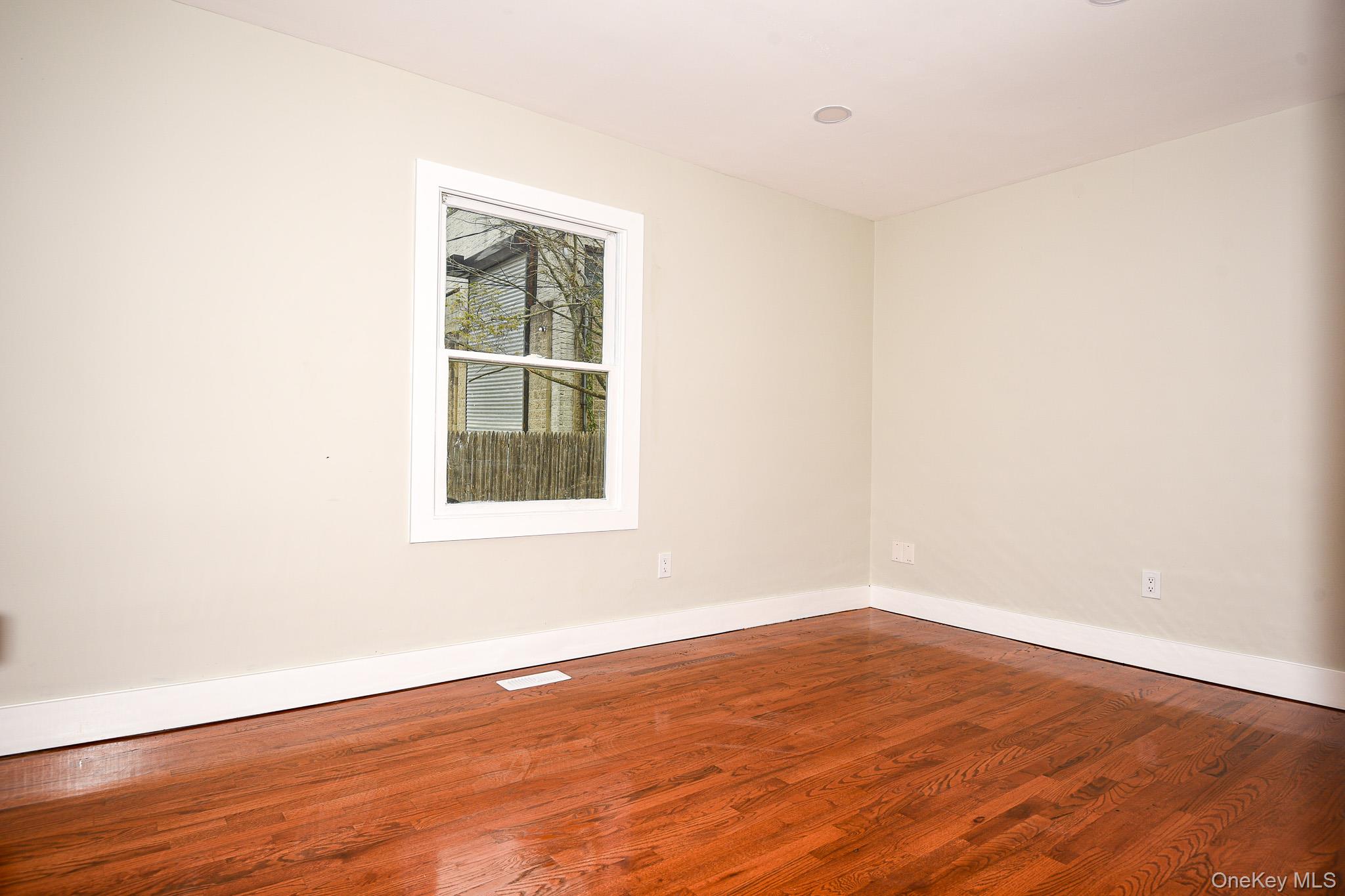 95 Pulaski Road — photo 18