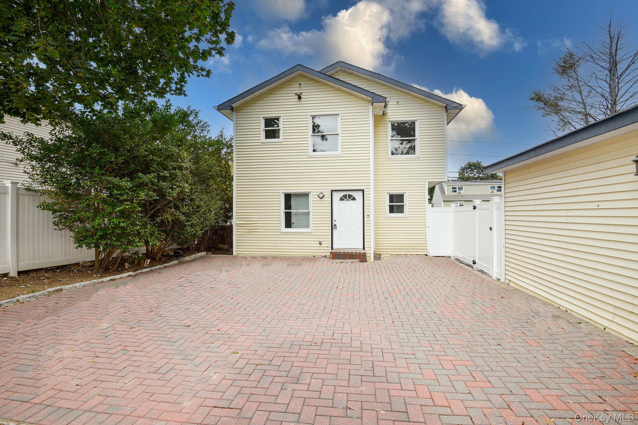 95 Pulaski Road — photo 41