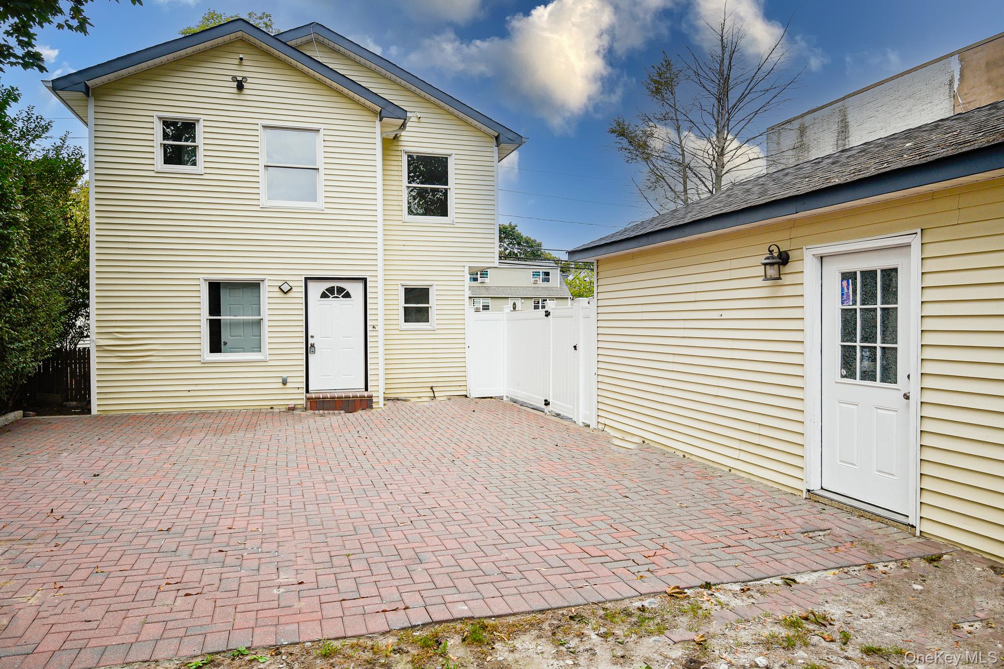 95 Pulaski Road — photo 43