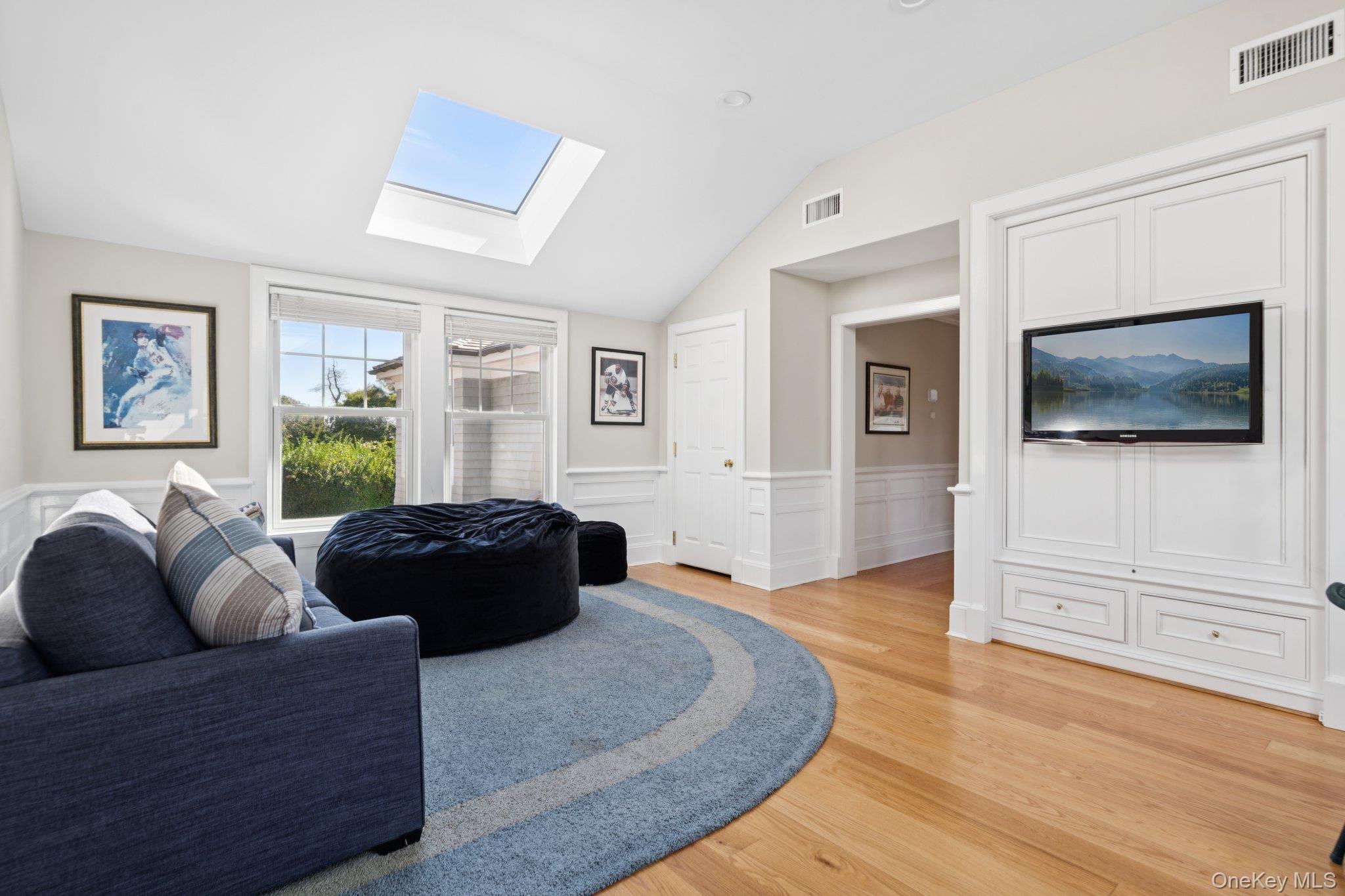 26 Sunset Avenue — photo 21