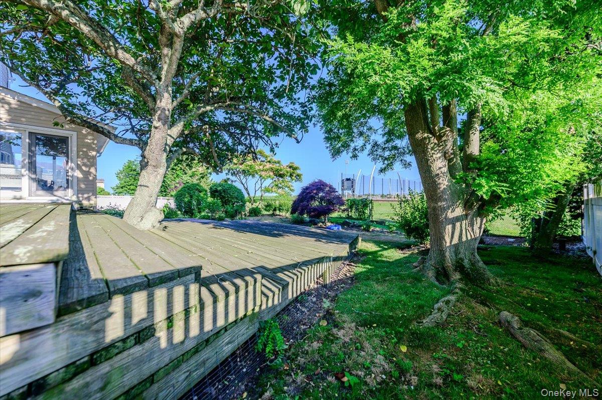 330 Harbor Drive — photo 4