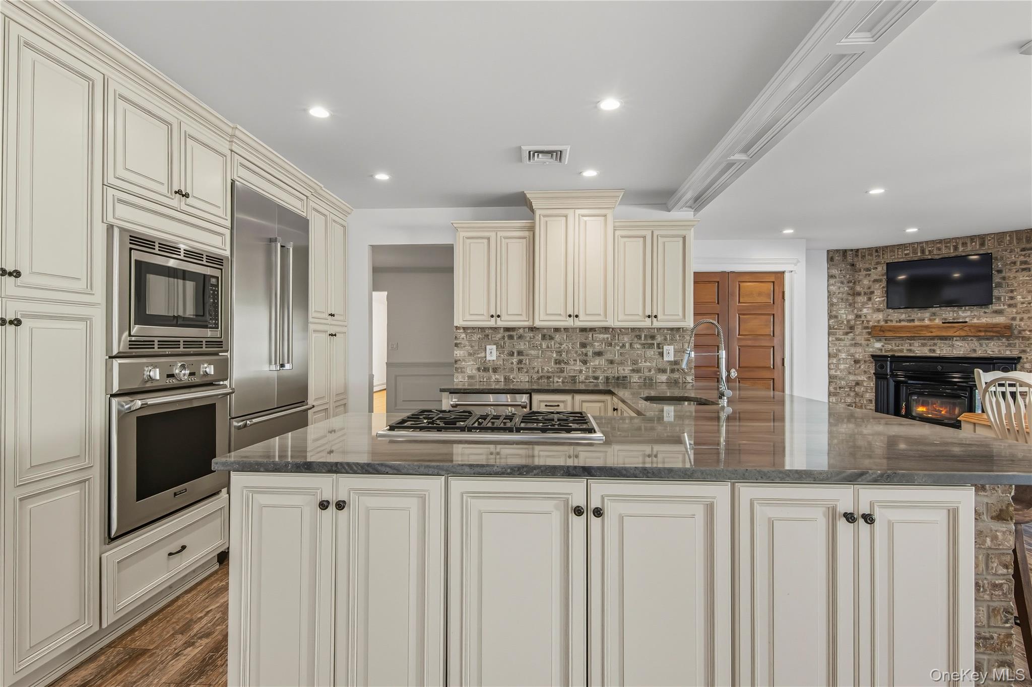 3 Hickory Lane — photo 14