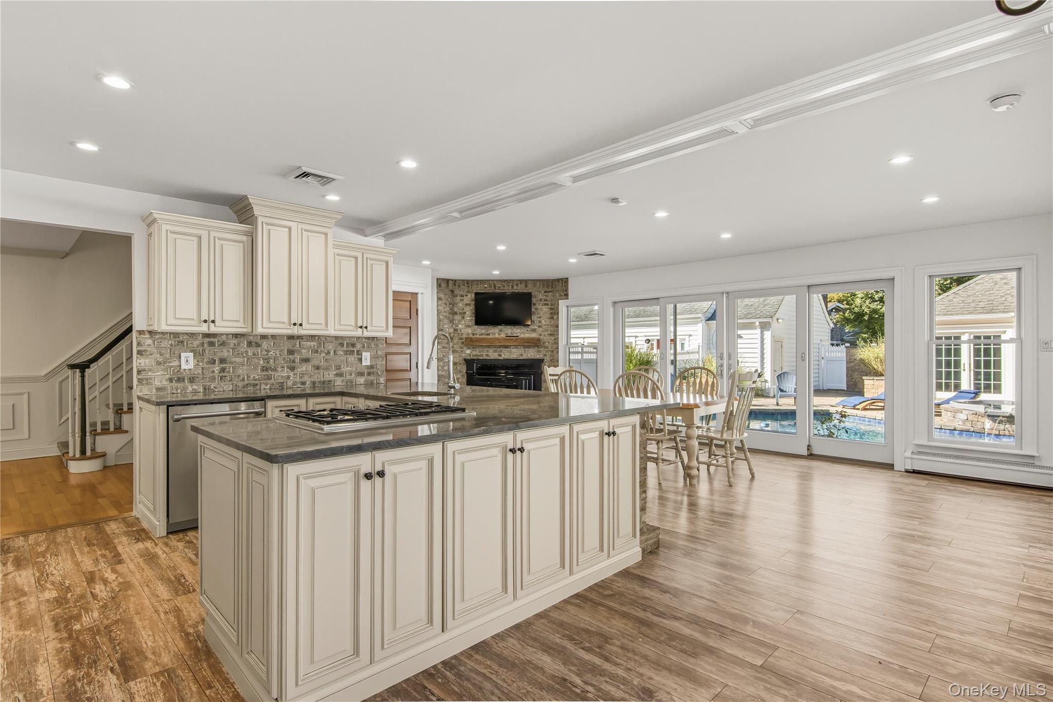 3 Hickory Lane — photo 10