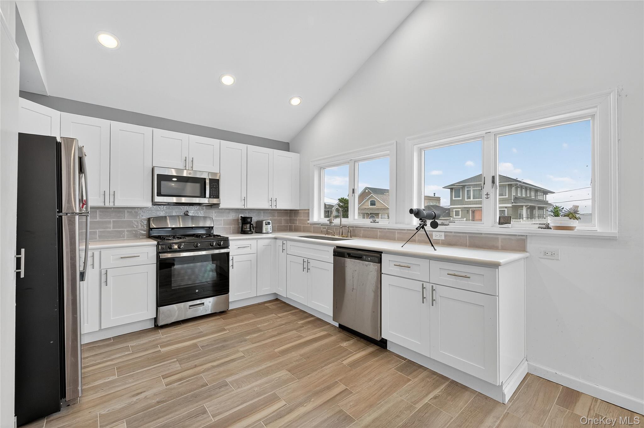 88 Bayview Avenue — photo 6
