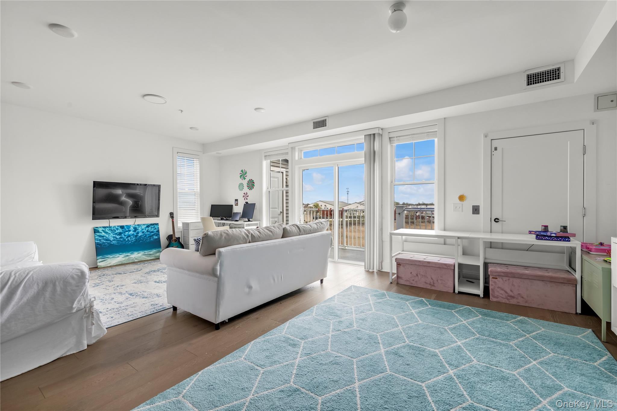 322 Marina Point — photo 9