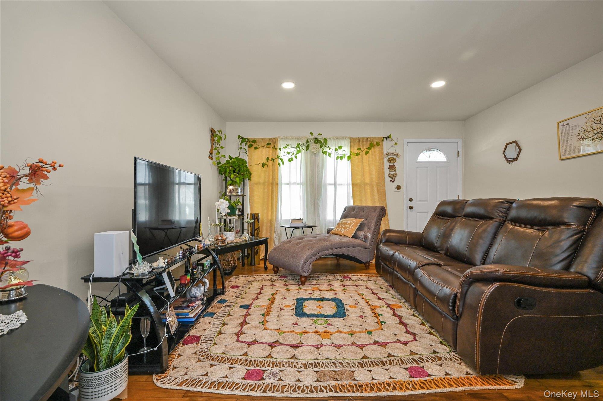 16 Chestnut Street — photo 2