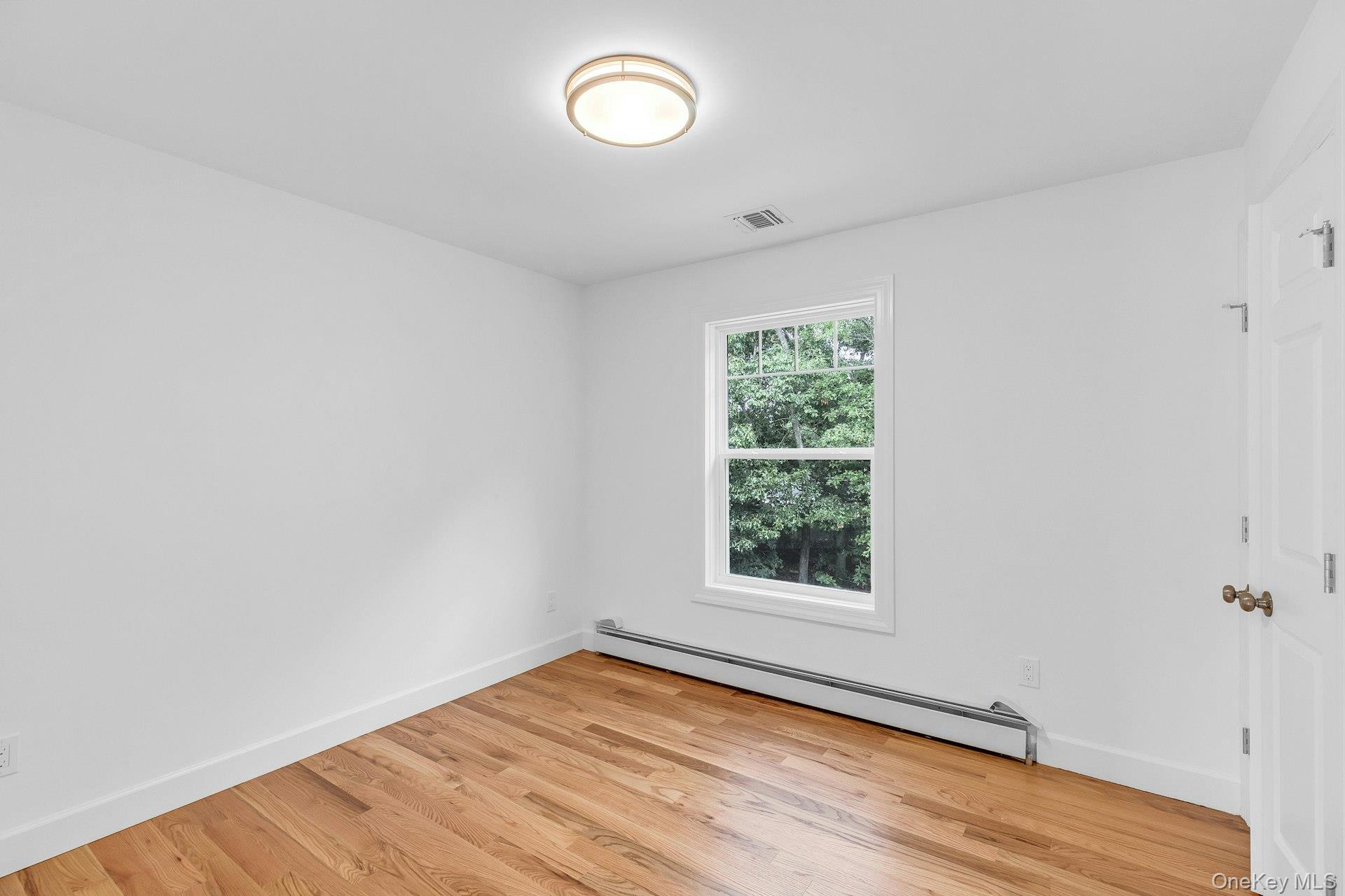 35 Evergreen Avenue — photo 15