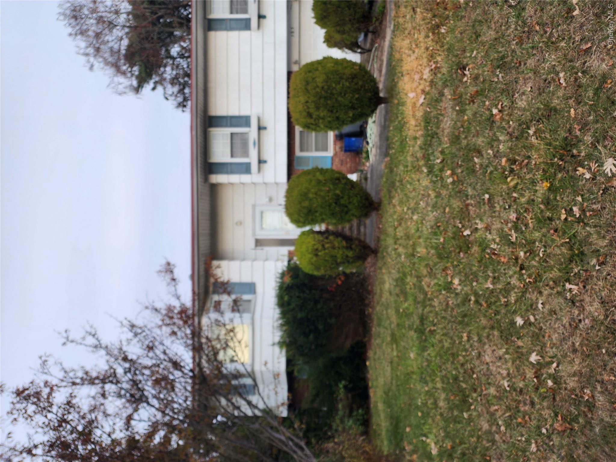 583 Centerwood Street, West Babylon