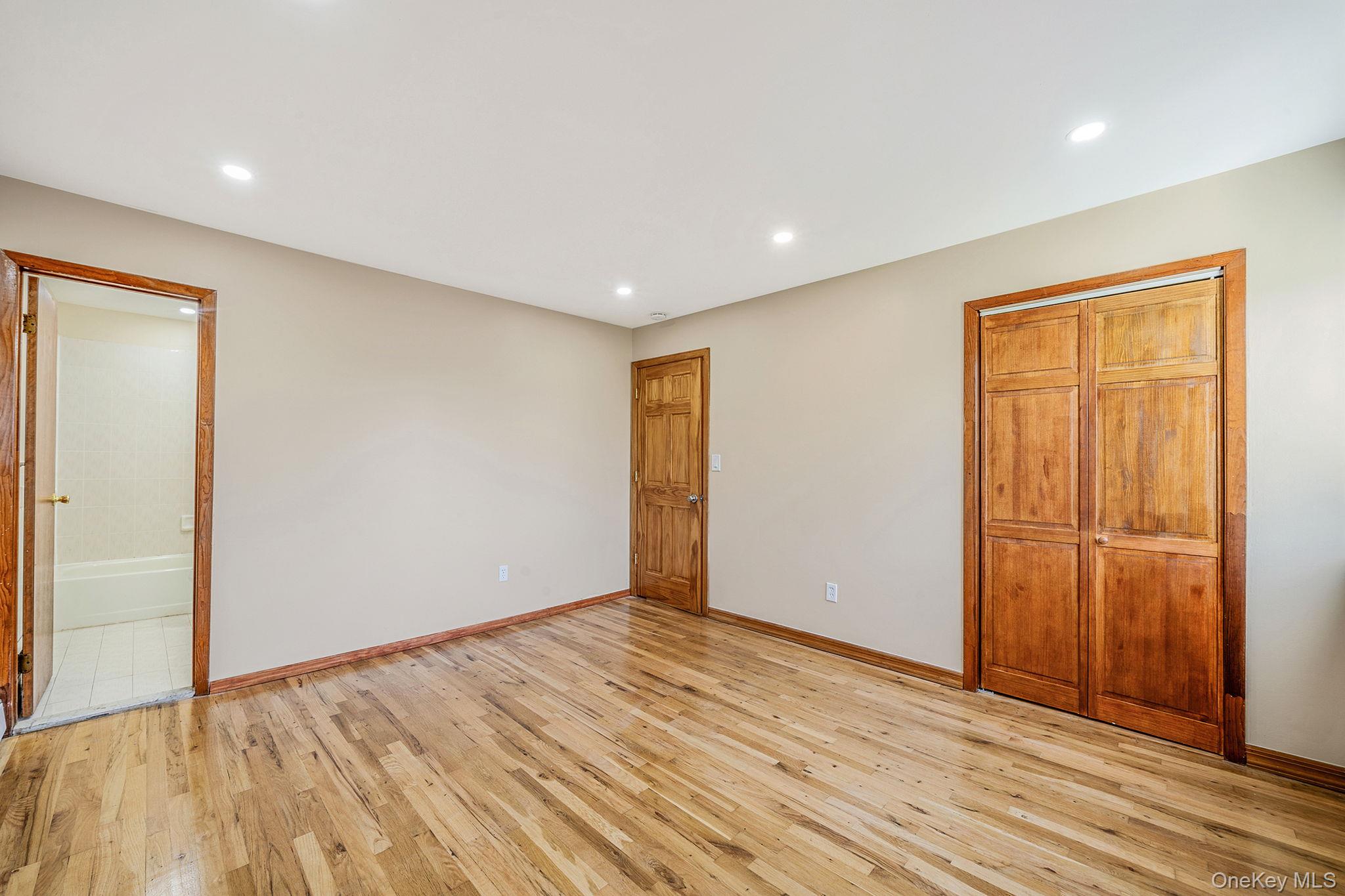 4 Bay Place — photo 14