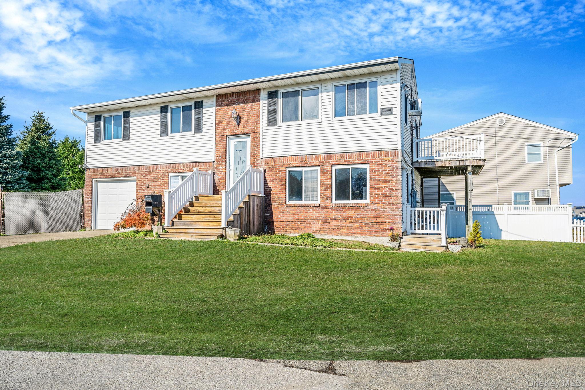 4 Bay Place — photo 2