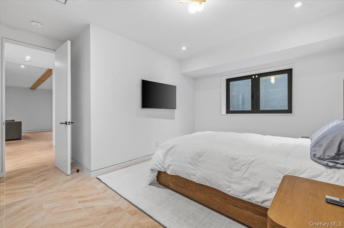 21 Westwood Road — photo 31