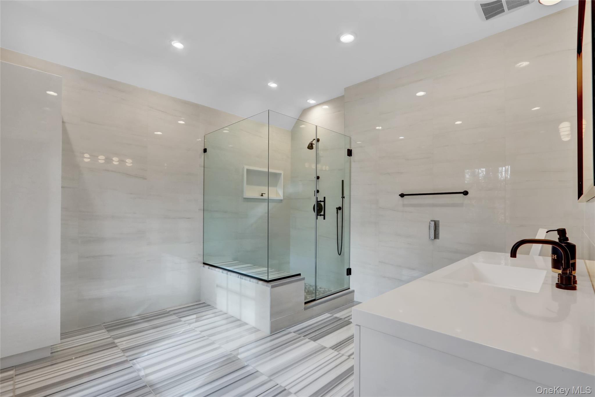 119 Wheatley Road — photo 25