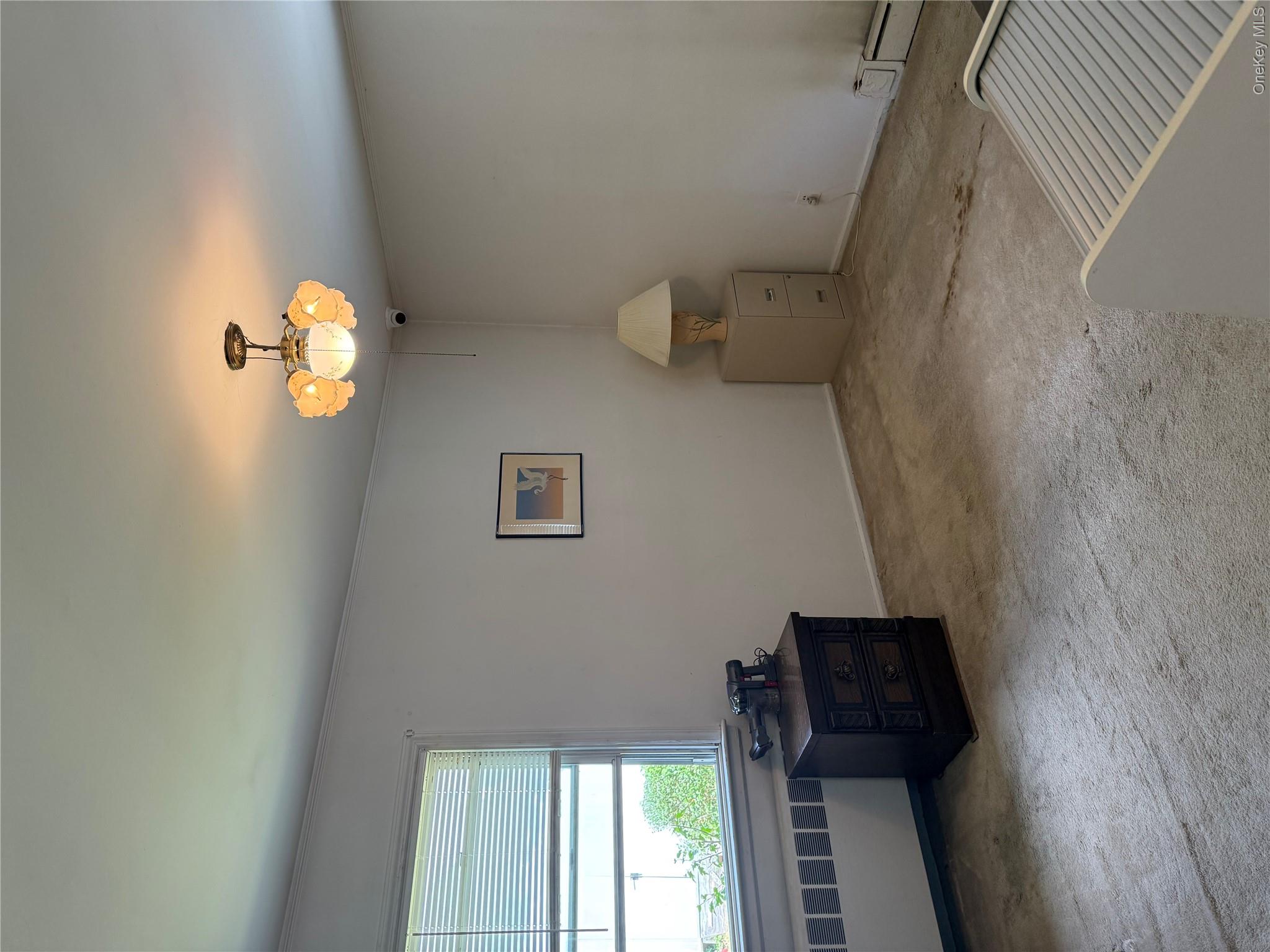 2582 Oceanside Road — photo 9