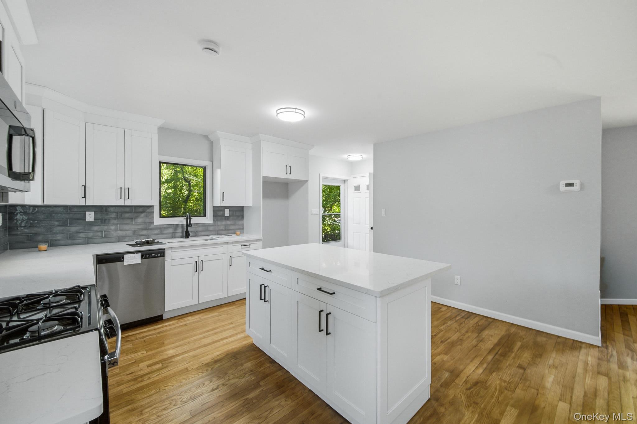 10 Woodland Lane — photo 3