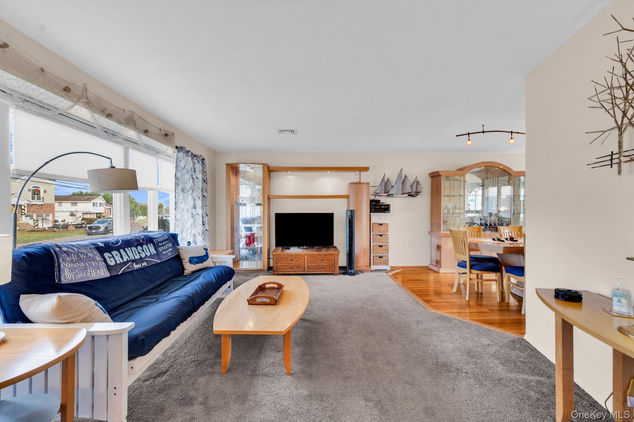266 Bayview Avenue — photo 12
