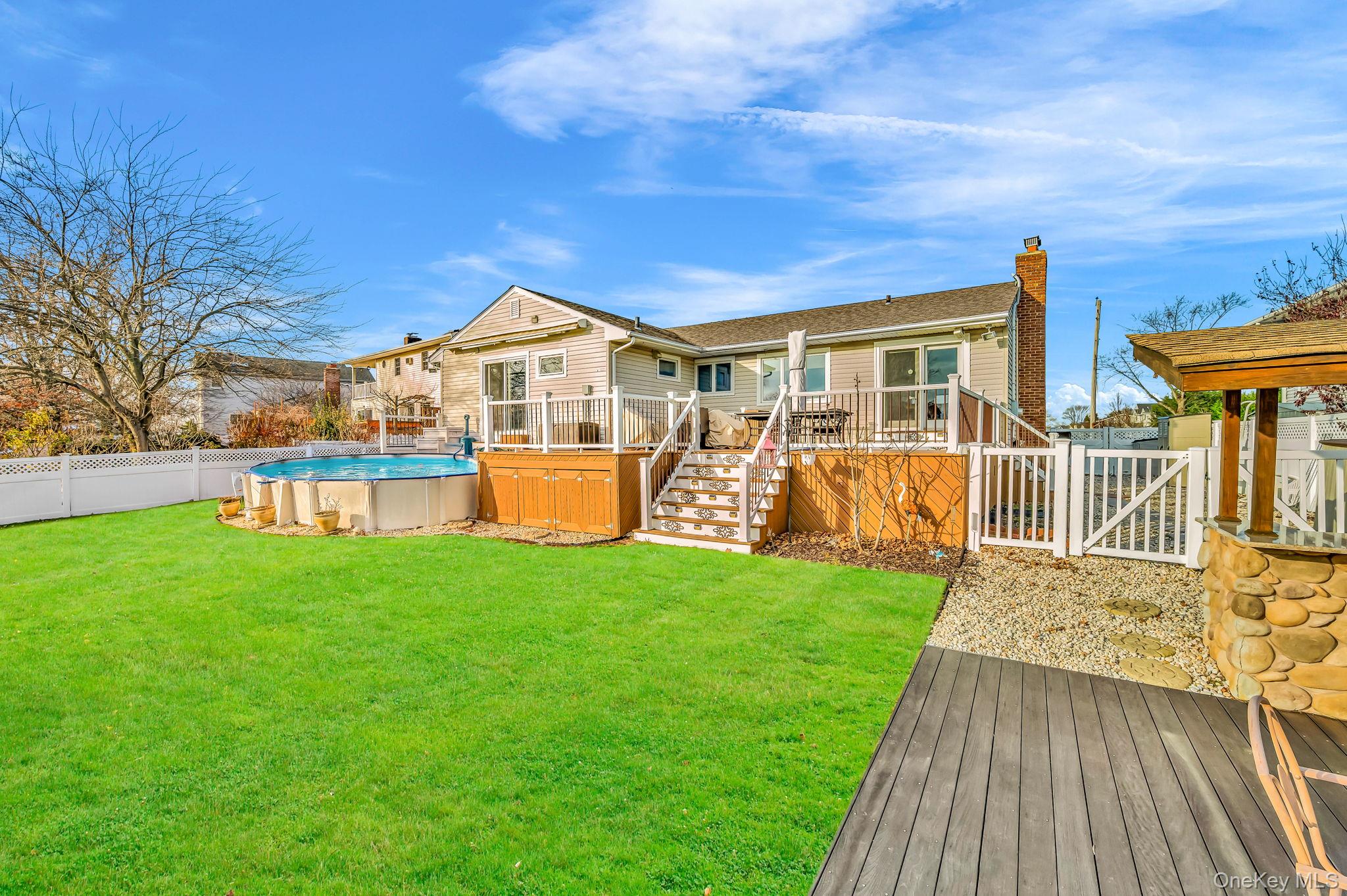 266 Bayview Avenue — photo 34
