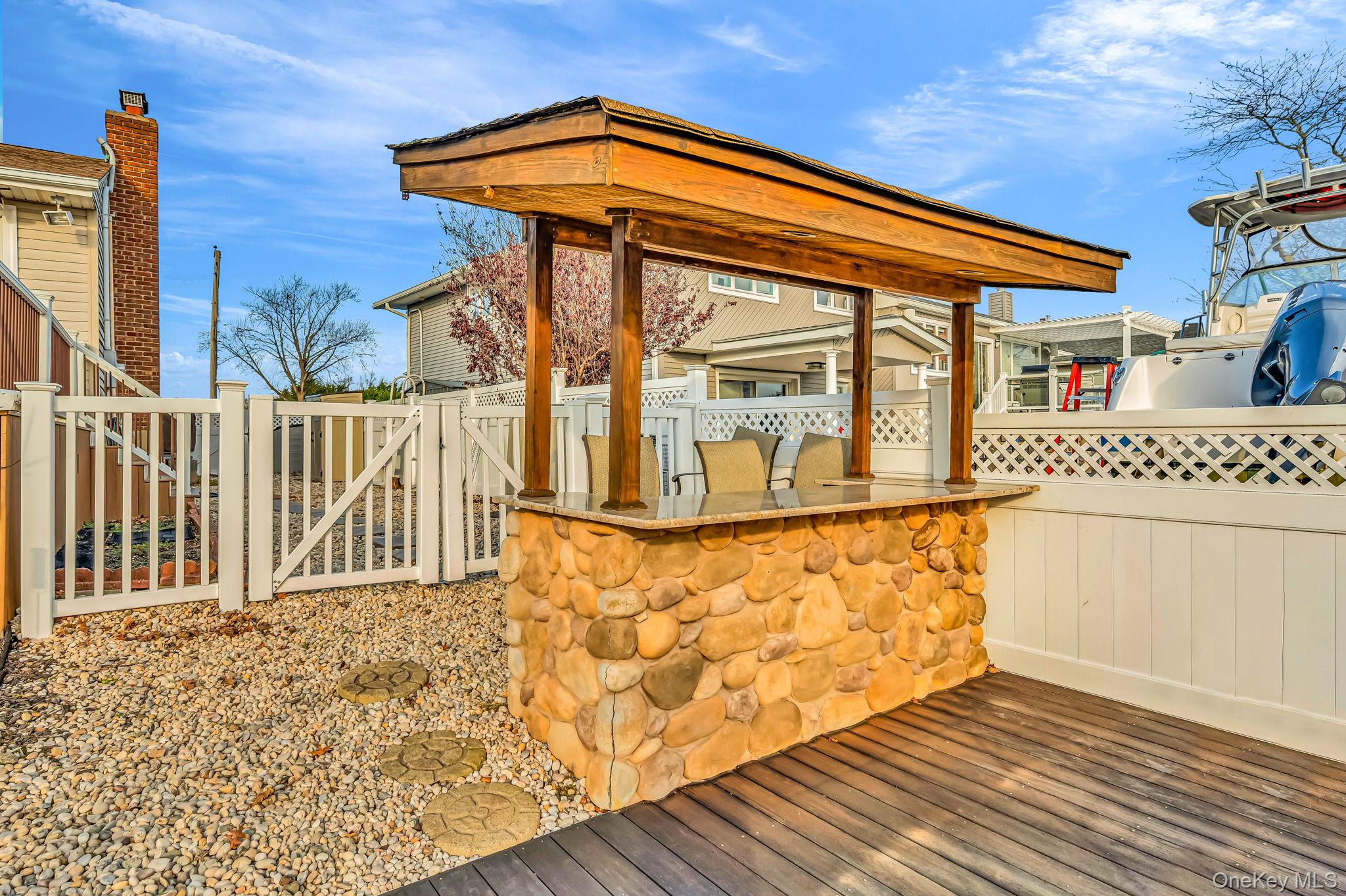 266 Bayview Avenue — photo 38