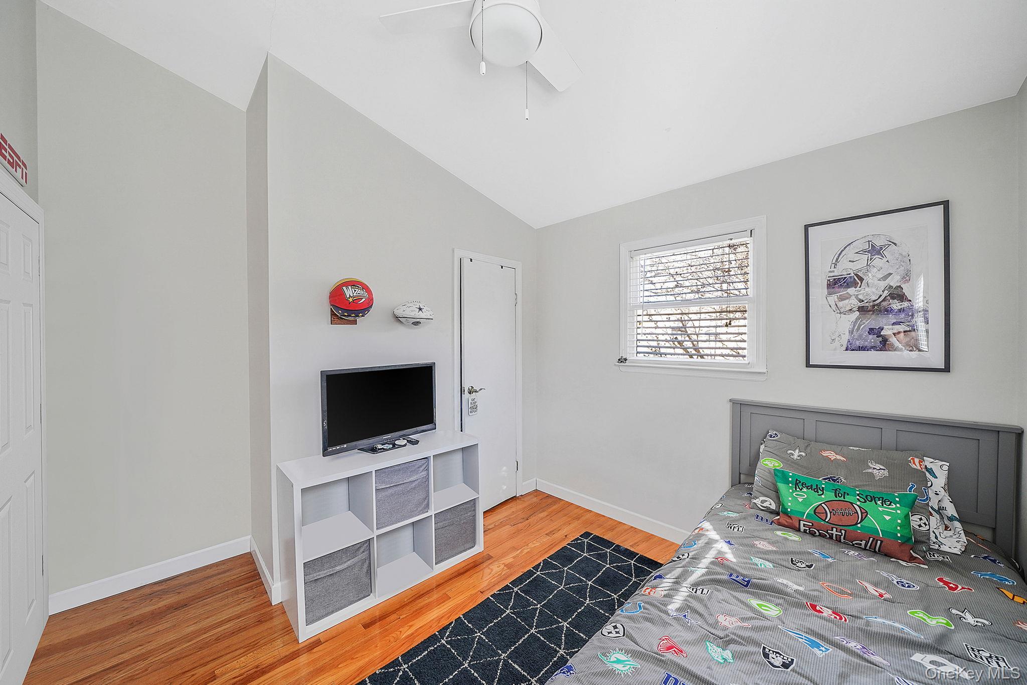 15 Penn Drive — photo 31