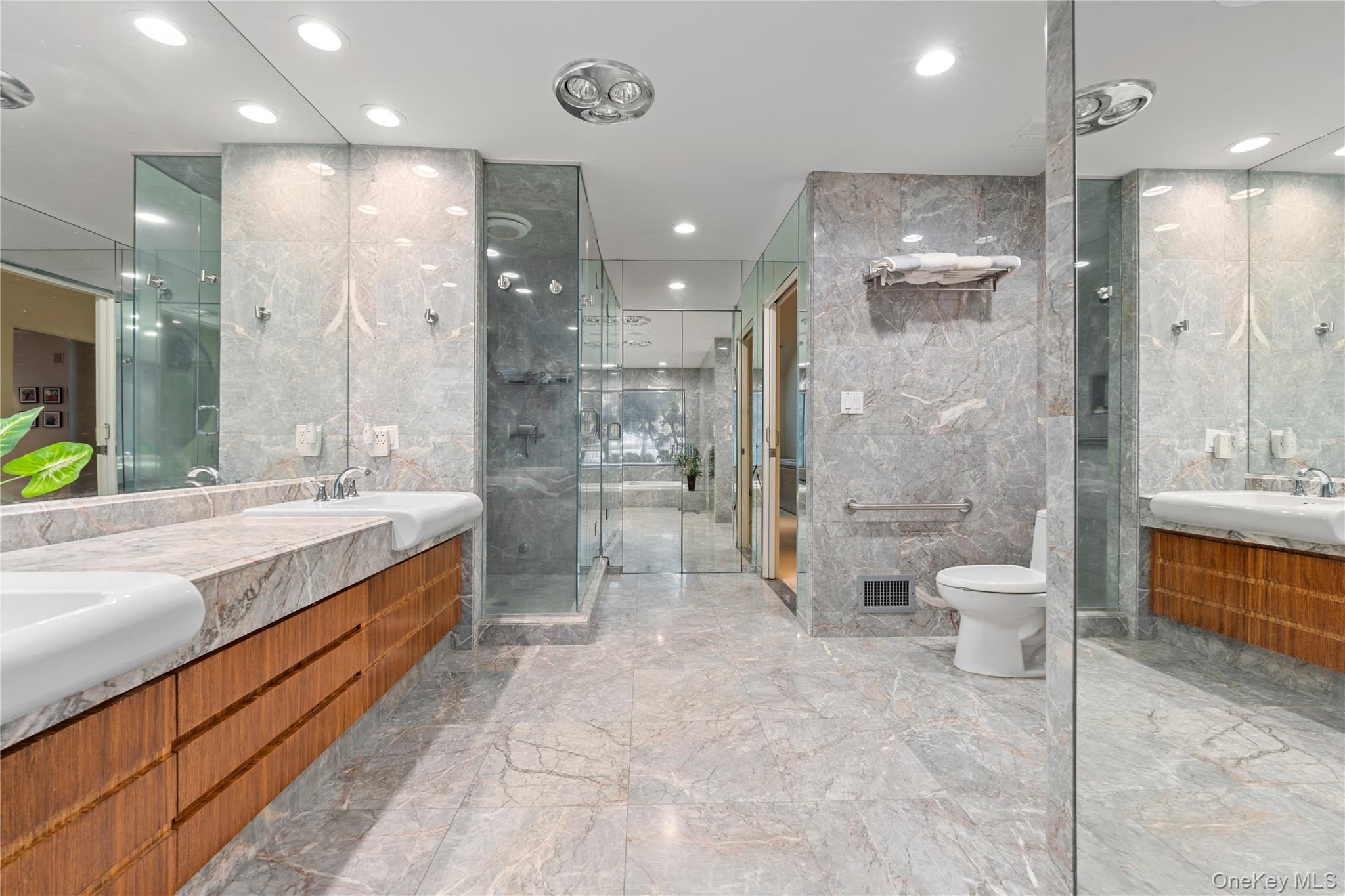 1010 Seawane Drive — photo 33