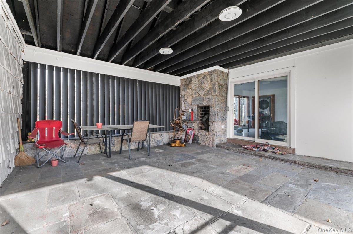 22 Lake Road — photo 34
