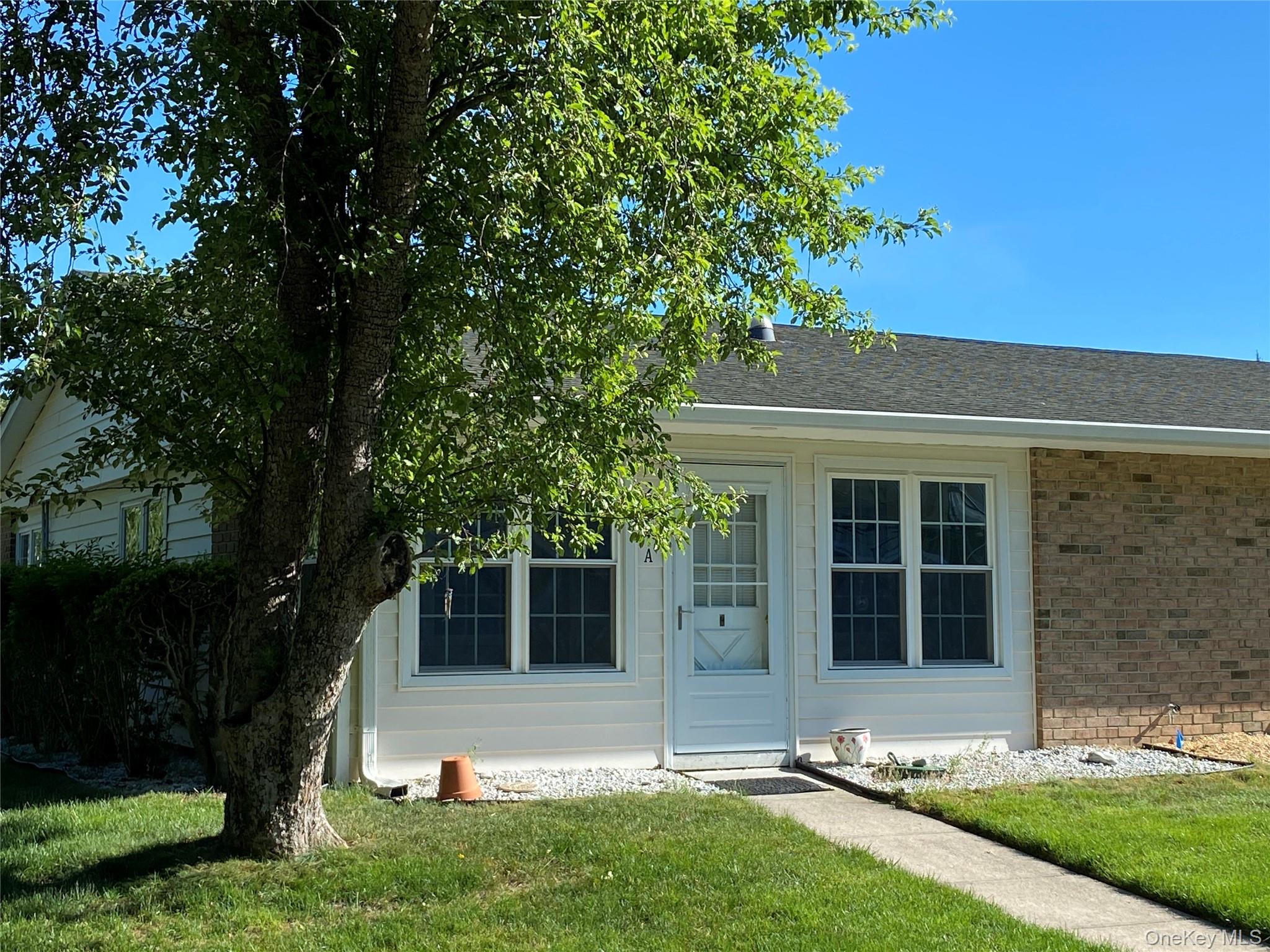 274 Berwick Court #A — photo 2