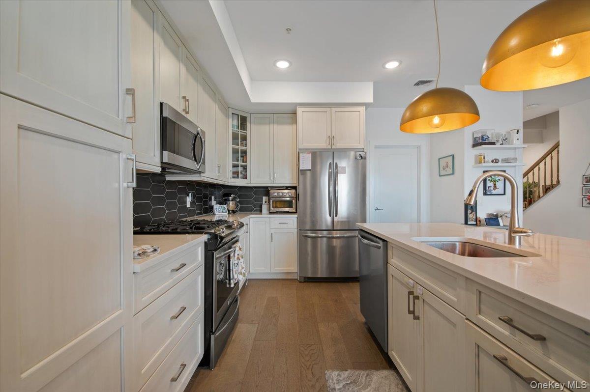 422 Marina Pointe Drive #422 — photo 4