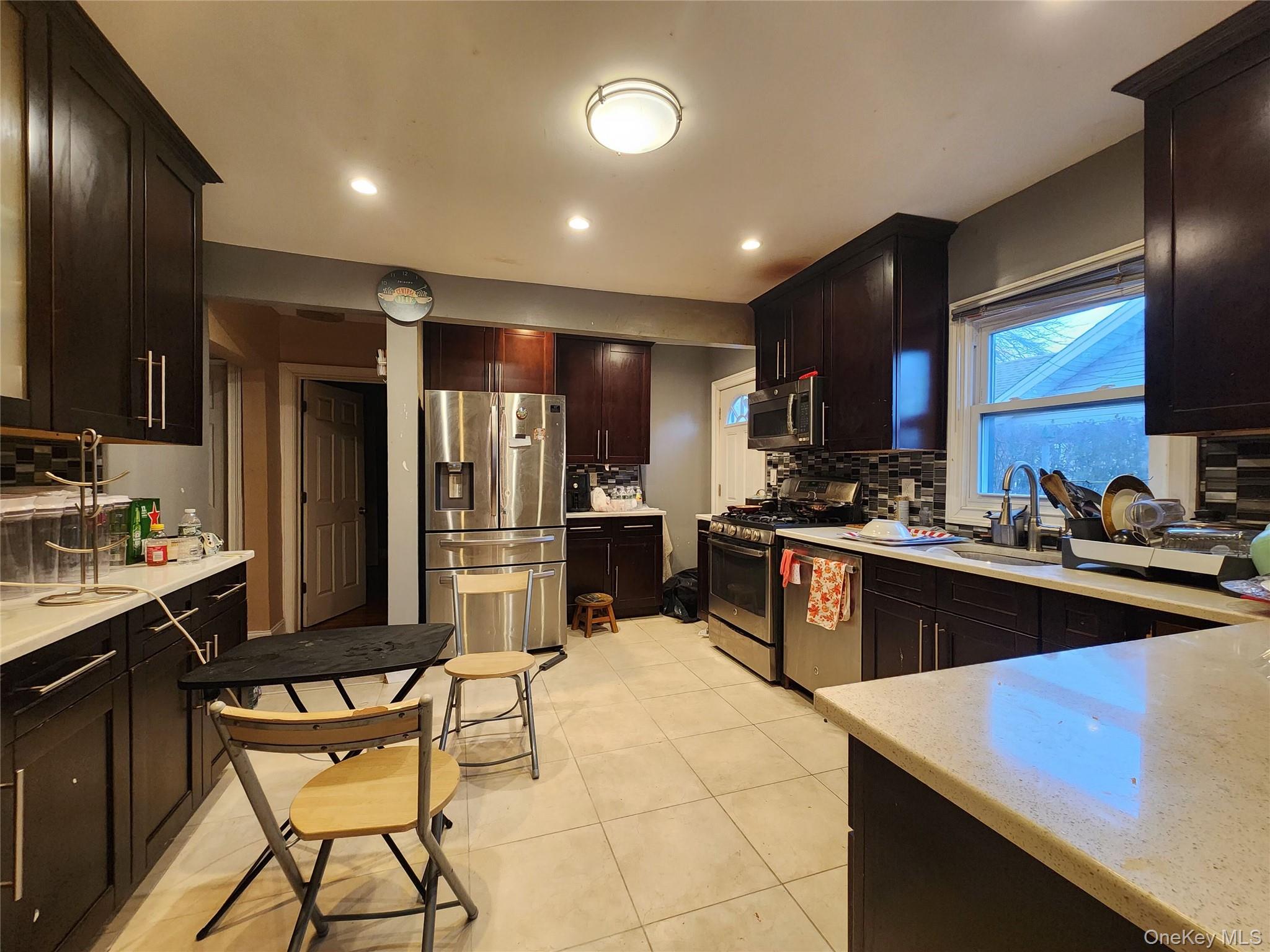 883 McKenna Avenue — photo 10