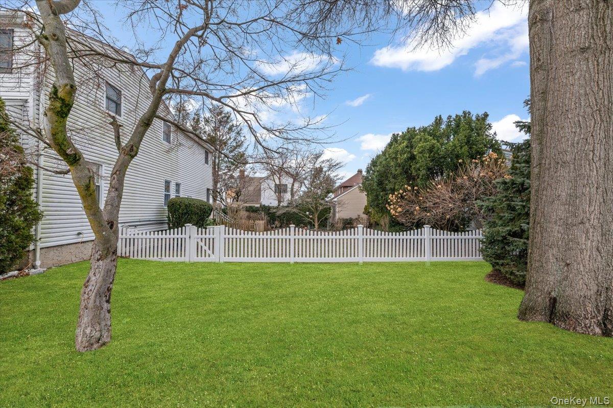 13 Elm Street — photo 2