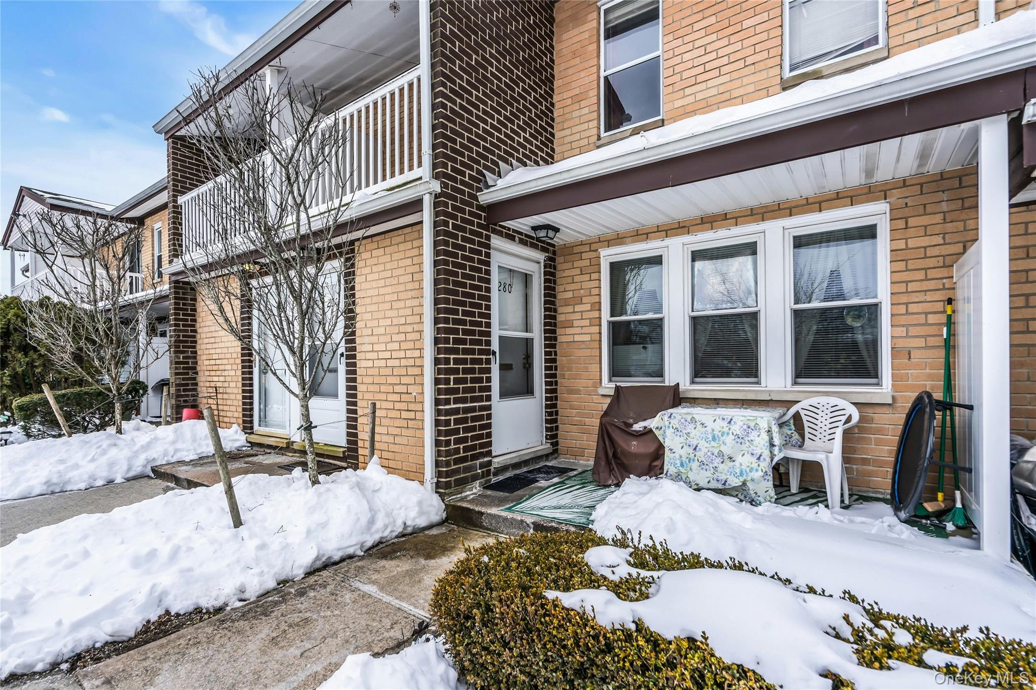 280 Artist Lake Drive, Middle Island