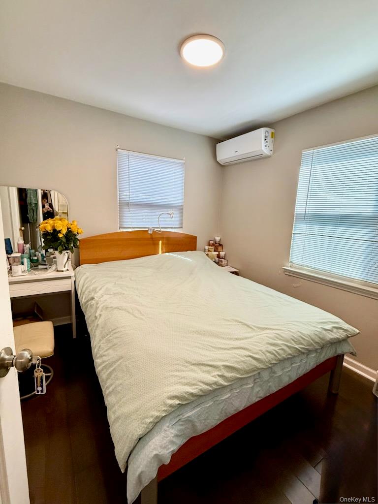 77 Lynton Road — photo 9